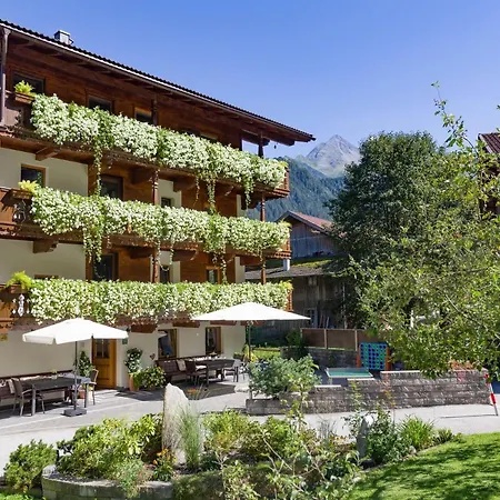 Hof Neuhaus * Mayrhofen