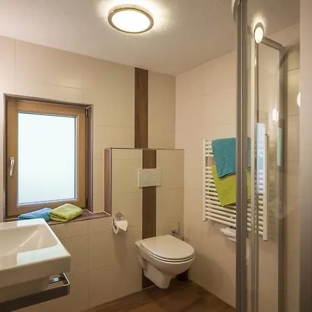 诺伊豪斯苑酒店 迈尔霍芬