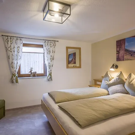 诺伊豪斯苑酒店 迈尔霍芬